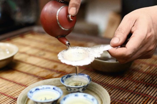 同城交友约会是真的吗(同城交友约会可信度解析)